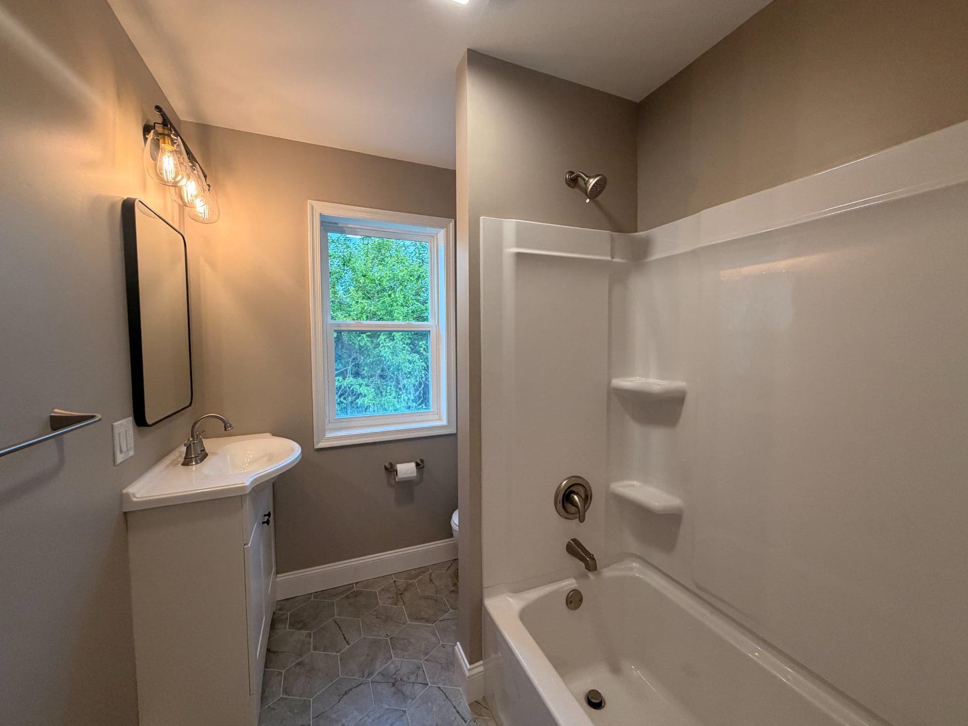 839 Hartman Avenue photo 13