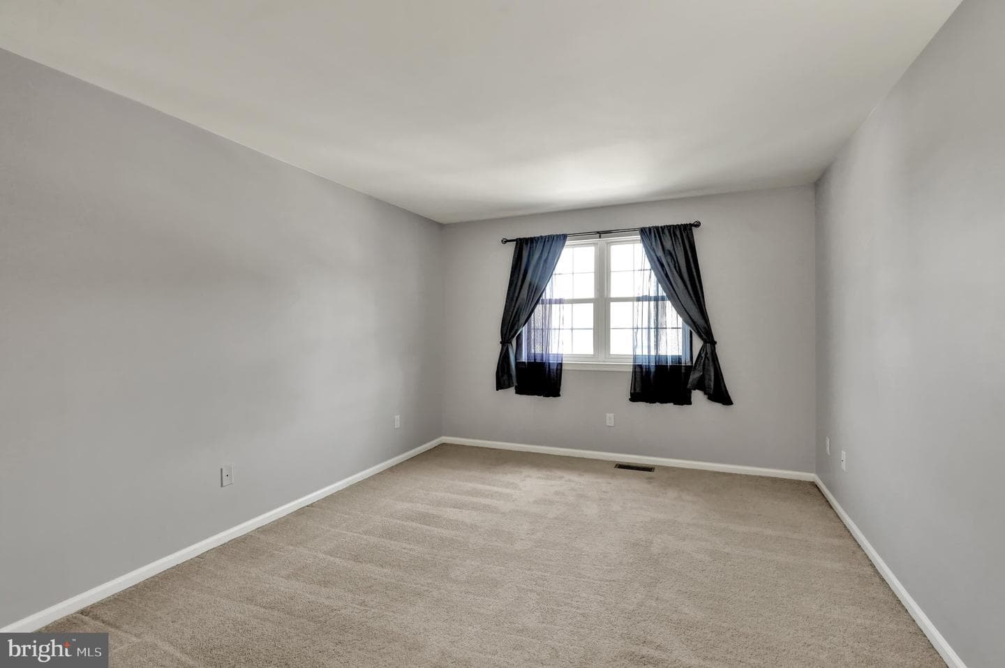 146 Bainbridge Cr photo 14