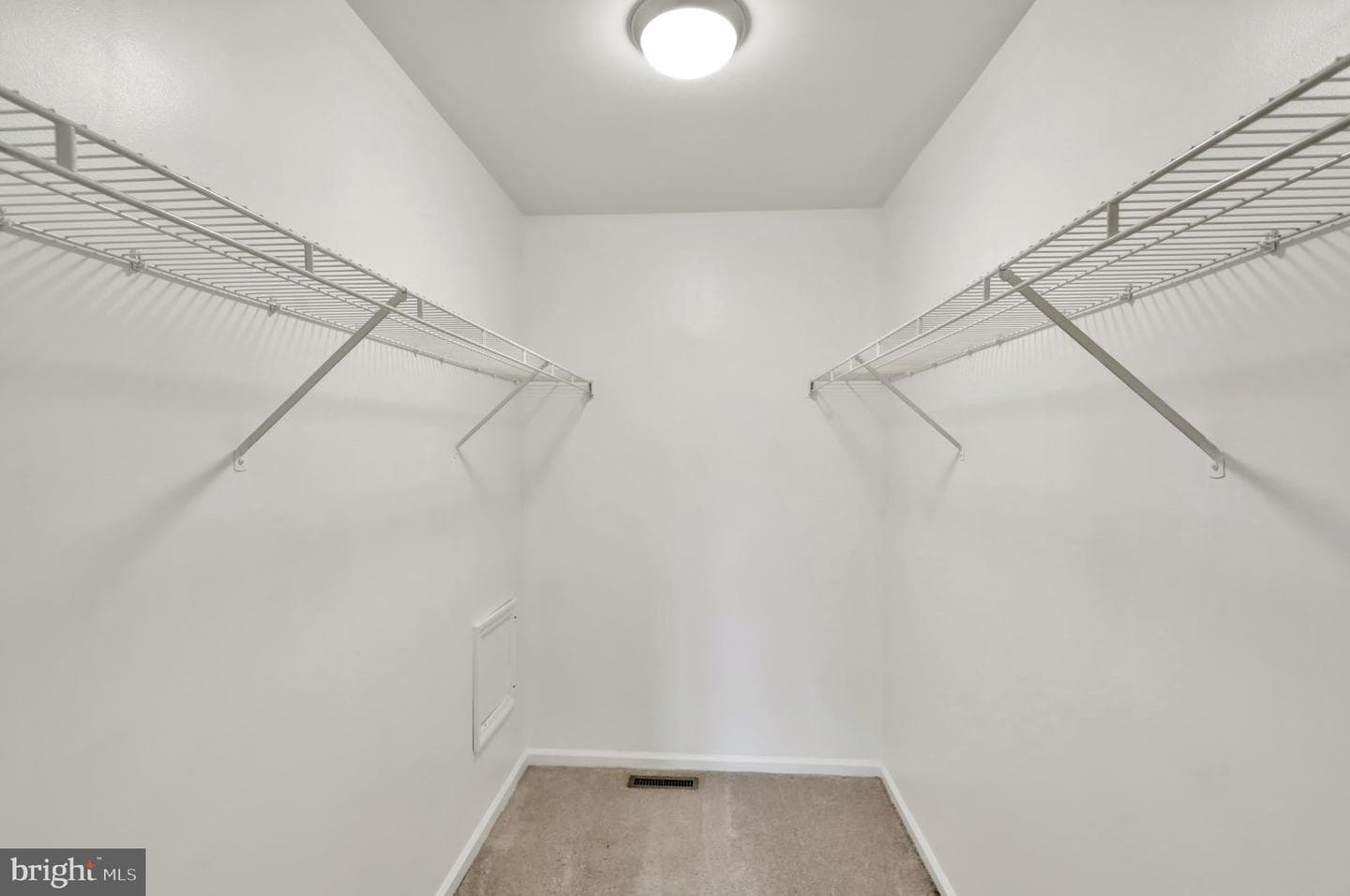 146 Bainbridge Cr photo 16