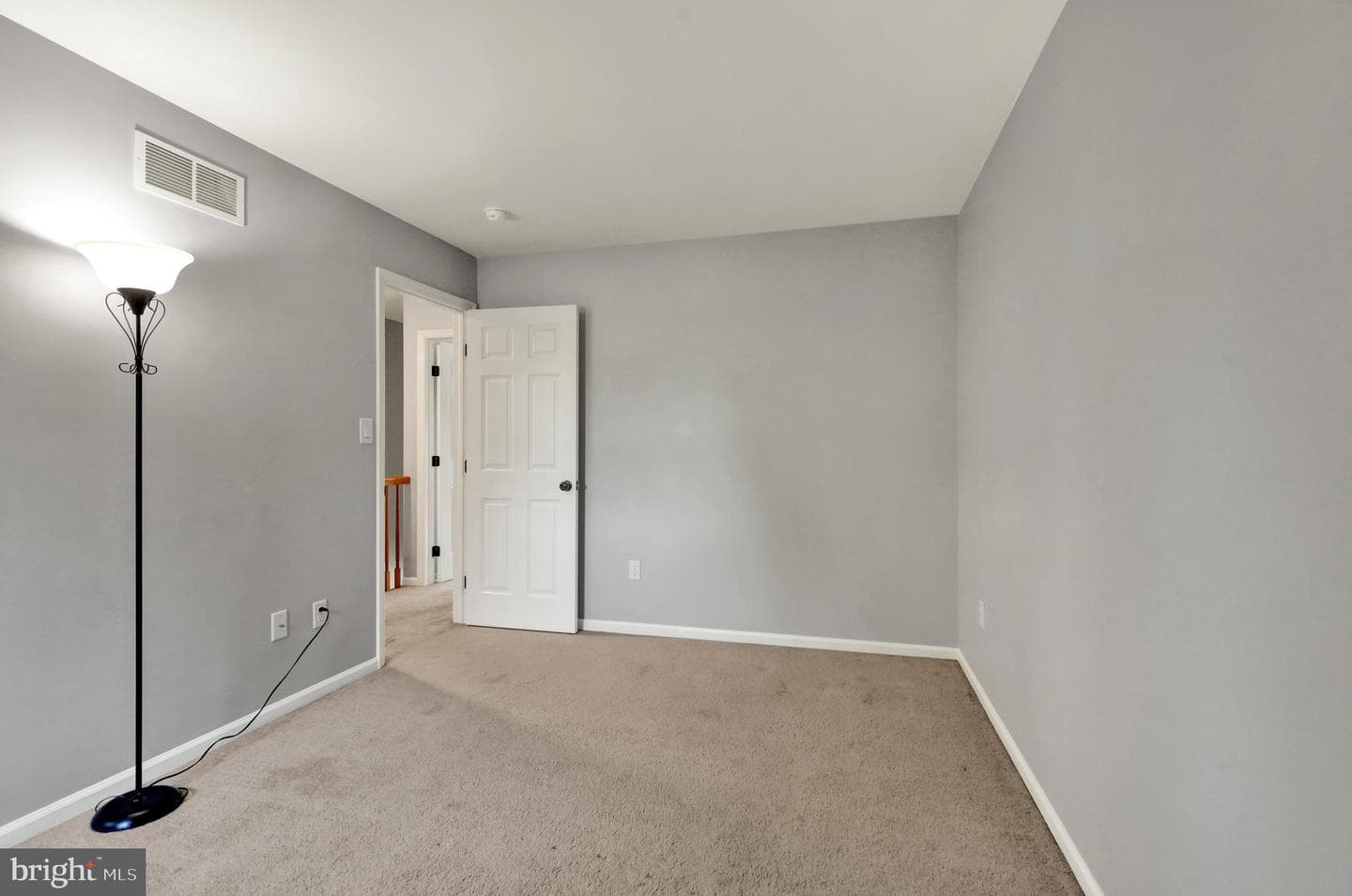 146 Bainbridge Cr photo 23