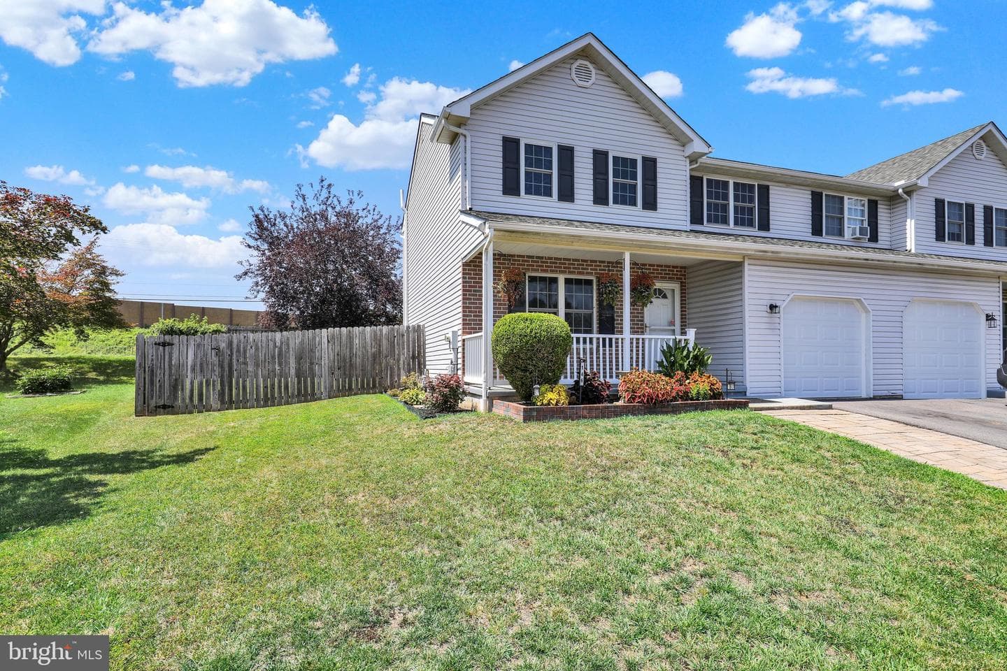 146 Bainbridge Cr photo 3
