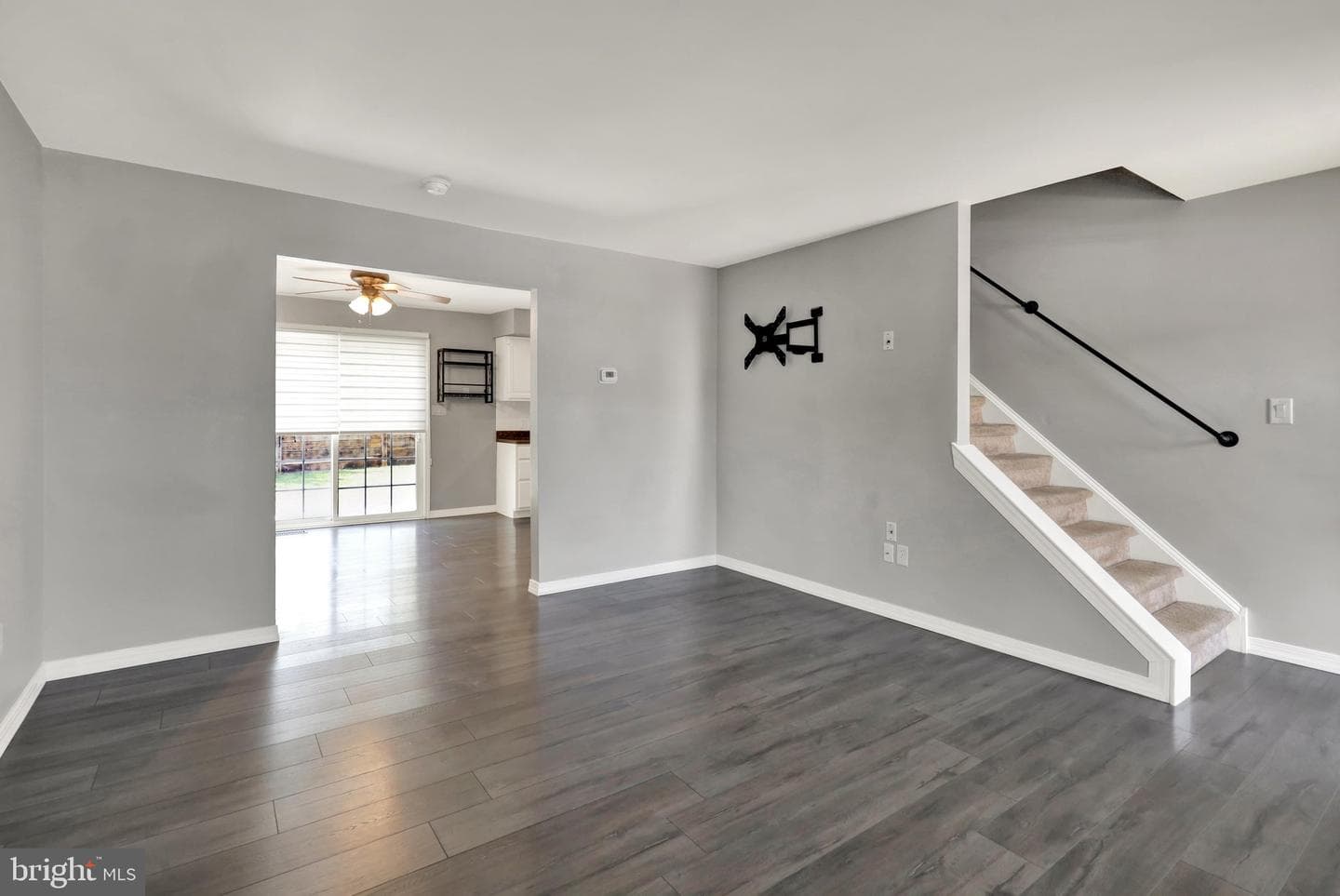 146 Bainbridge Cr photo 5