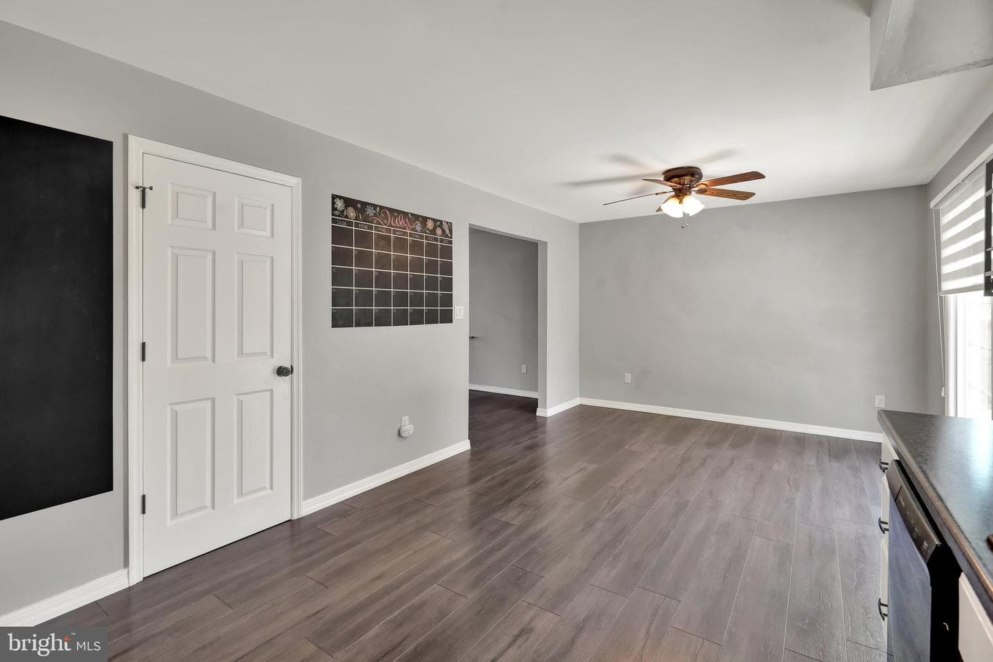 146 Bainbridge Cr photo 9