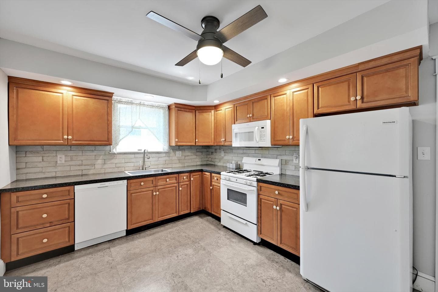 1038 Fern Avenue photo 27