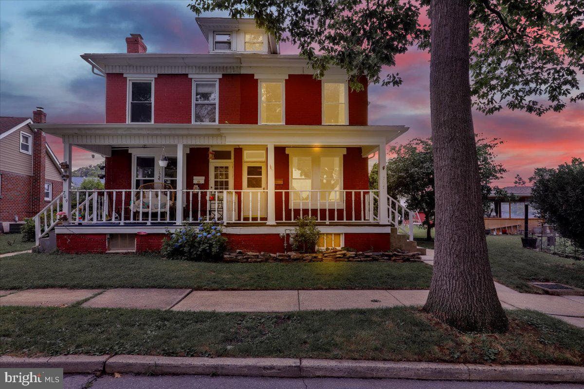 707 Oley Street photo 3