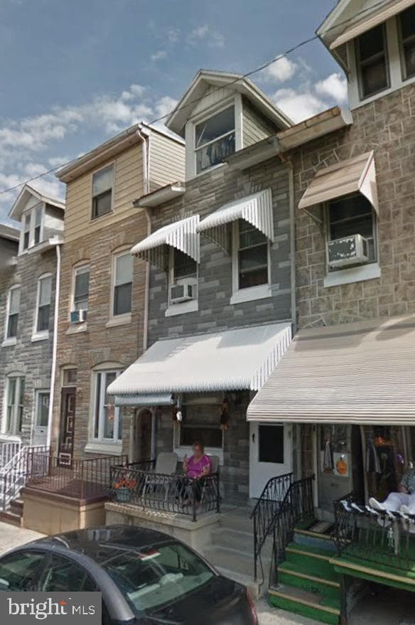 723 Locust Street, Reading
