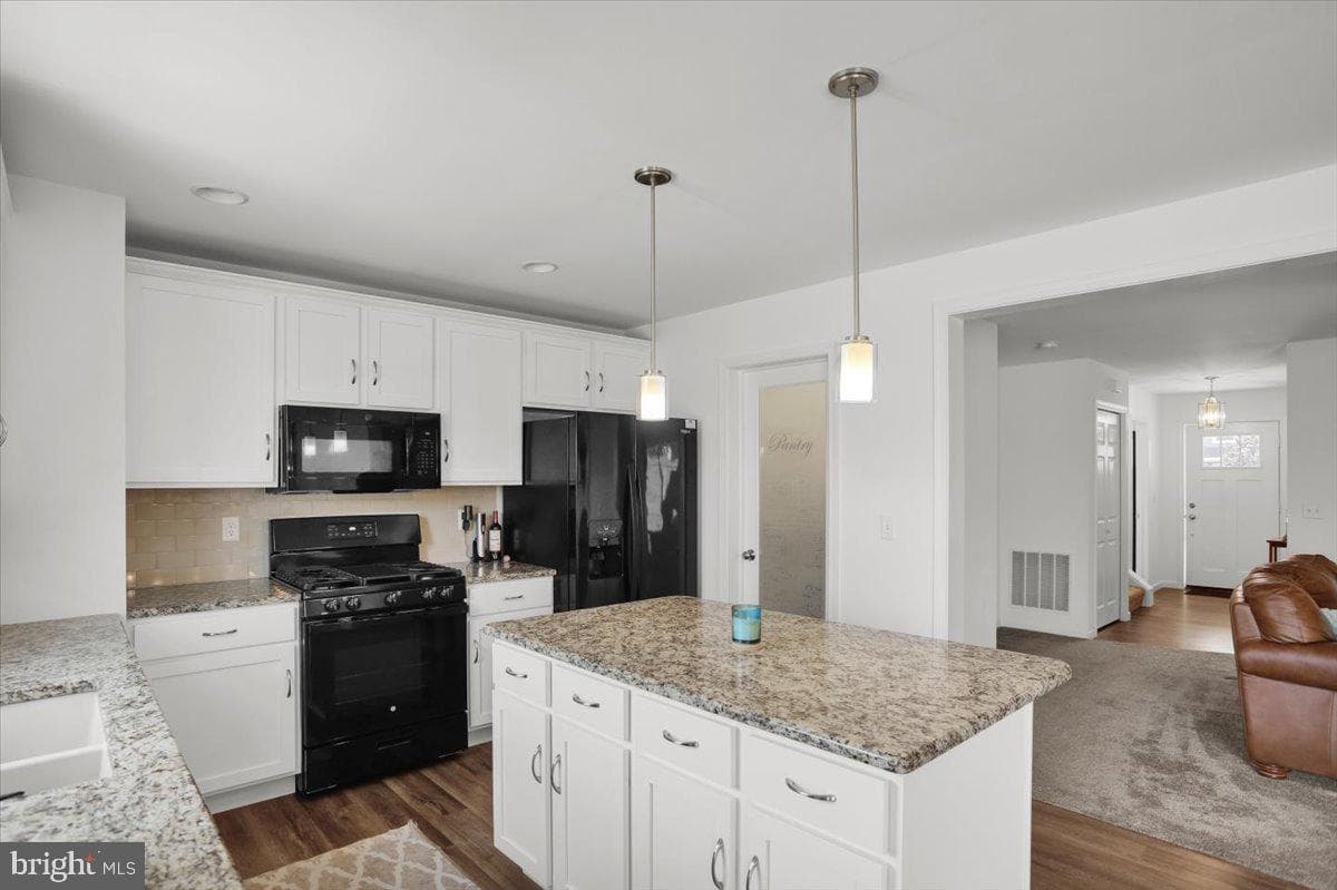 425 Smokering Drive photo 3