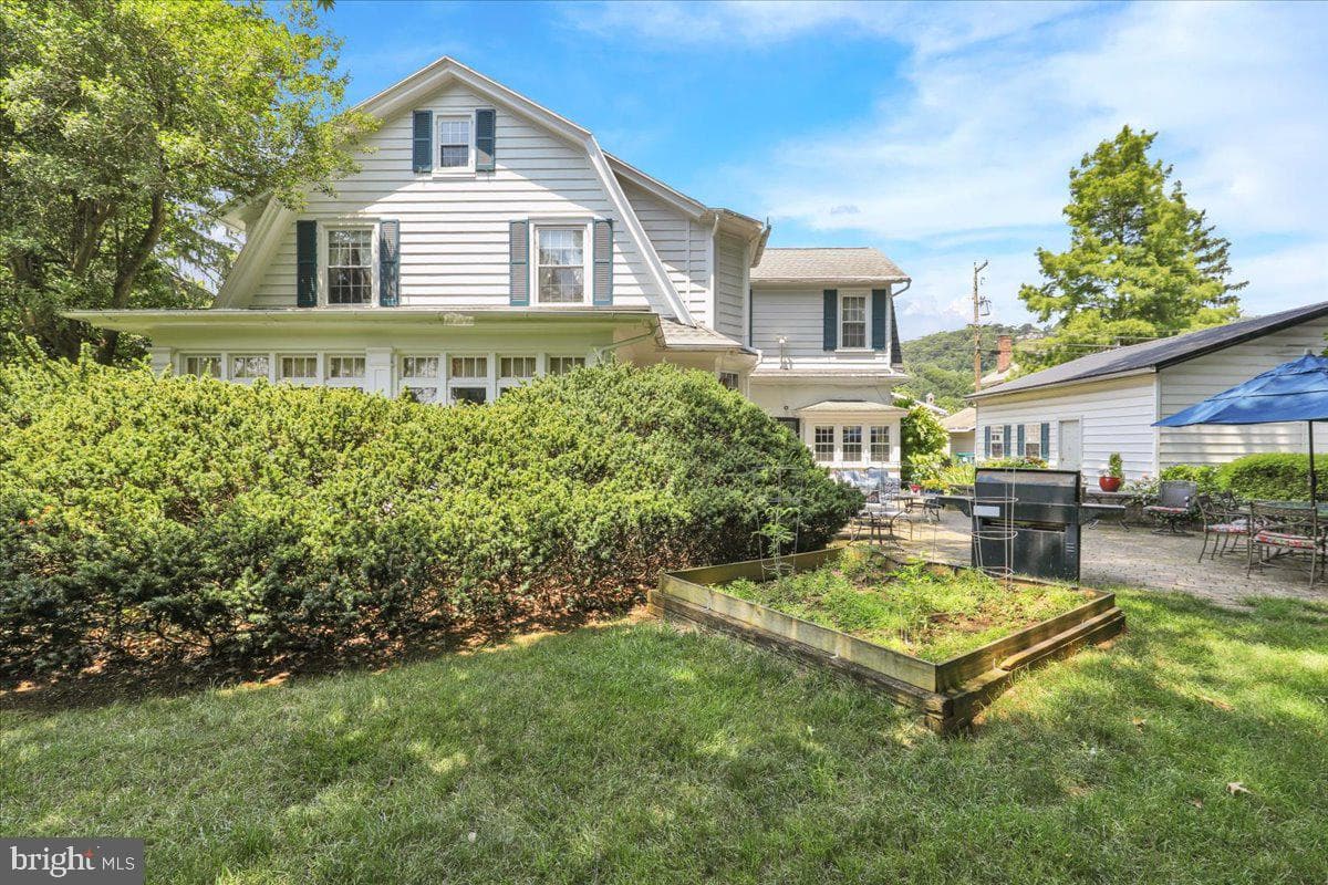 2503 Prospect Street photo 9
