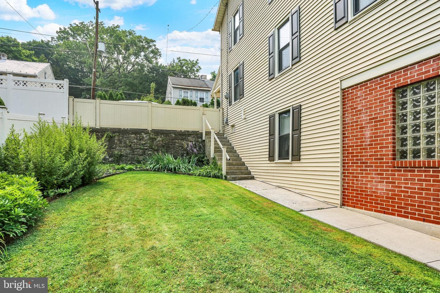 476 S Wyomissing Avenue photo 5