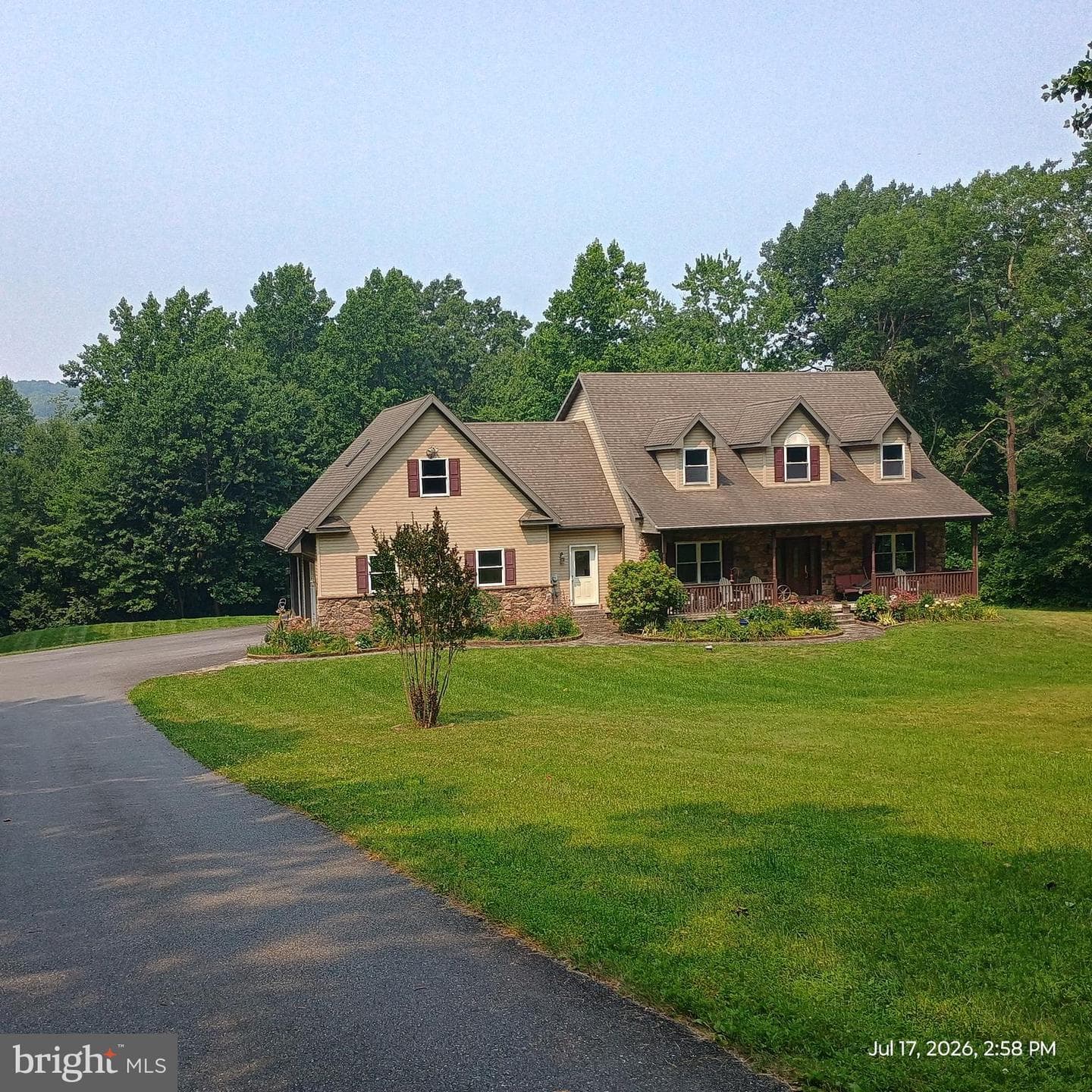 425 Swamp Road, Morgantown