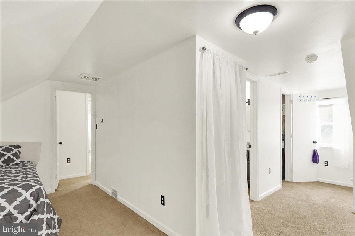 2314 Reading Boulevard photo 20