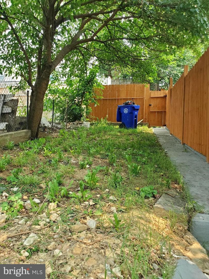 813 Locust Street photo 23