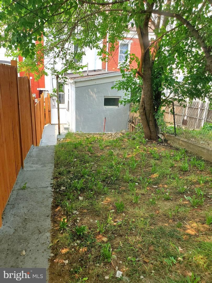 813 Locust Street photo 24