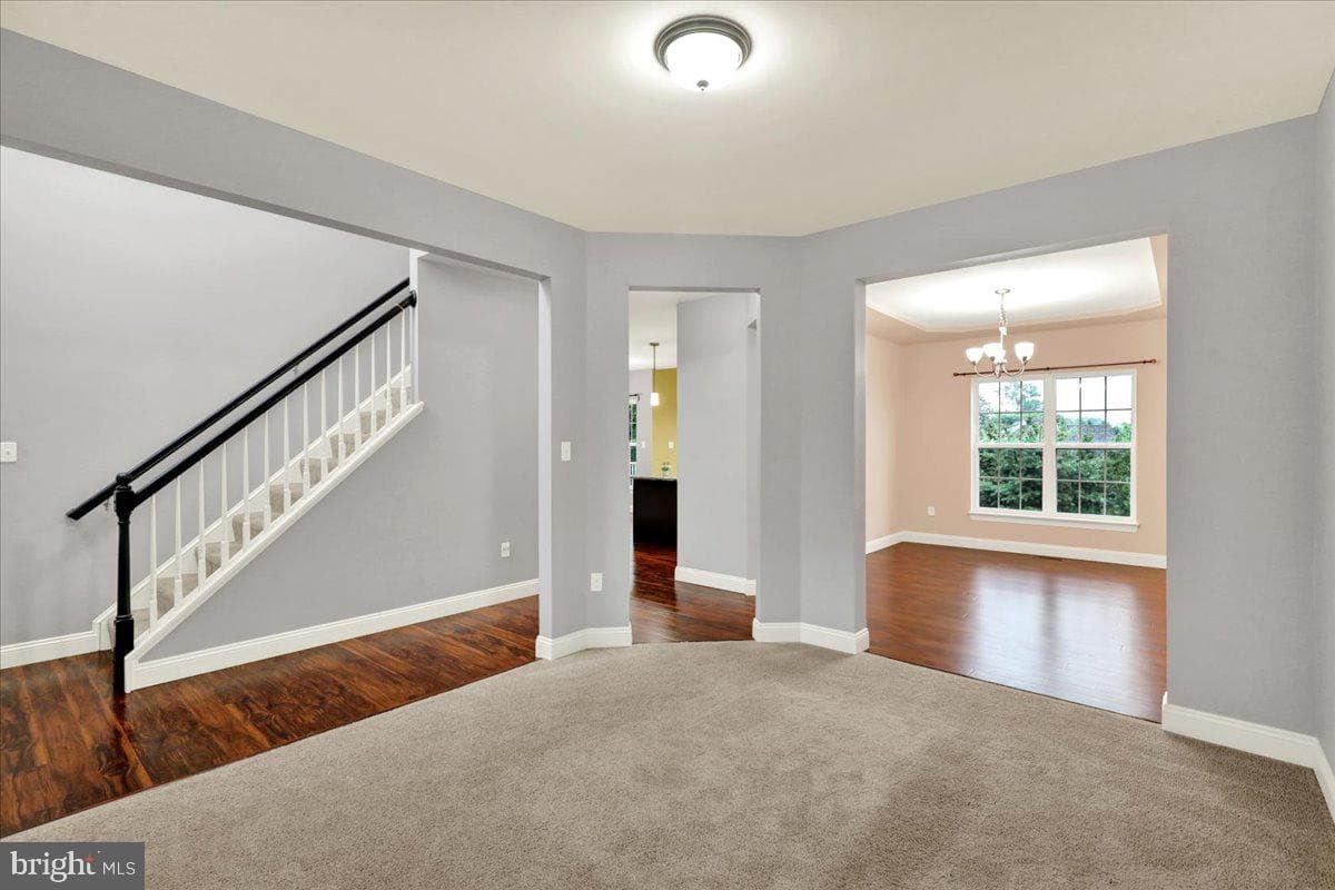 181 Scotland Drive photo 4