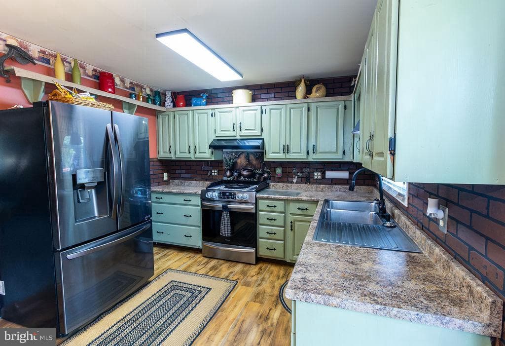 108 Maple Drive photo 15