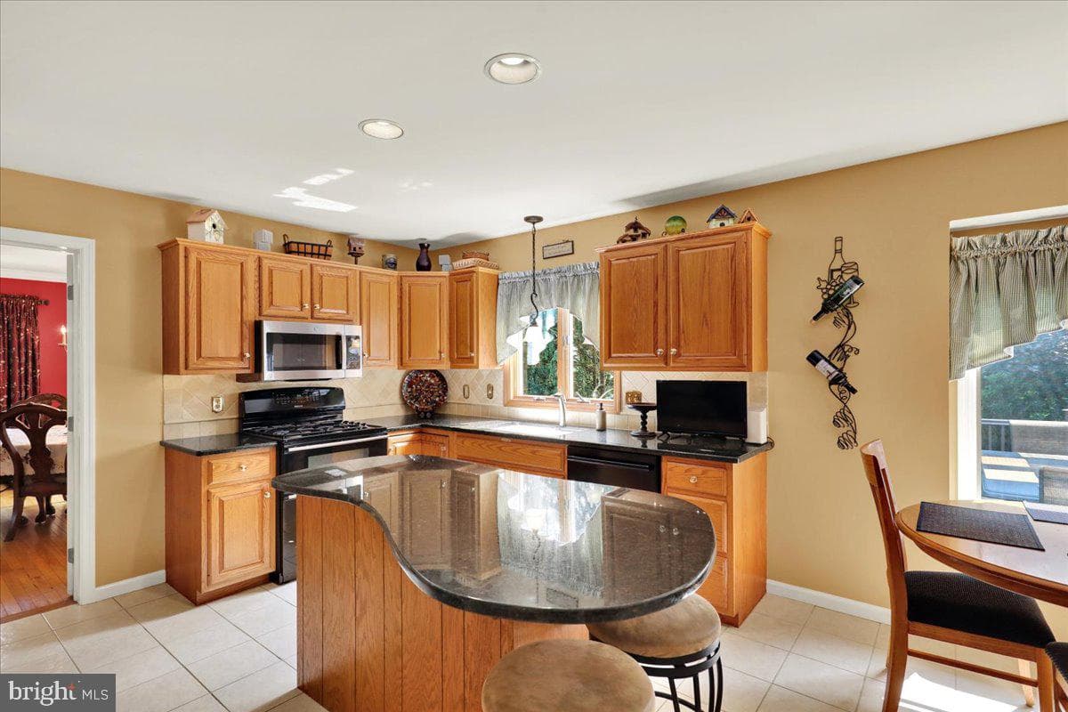 200 Sturbridge Drive photo 19