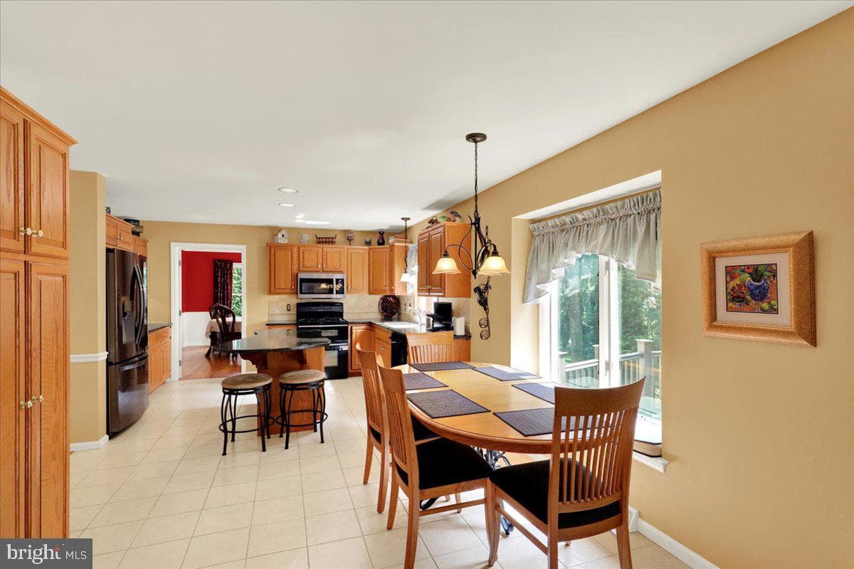 200 Sturbridge Drive photo 23