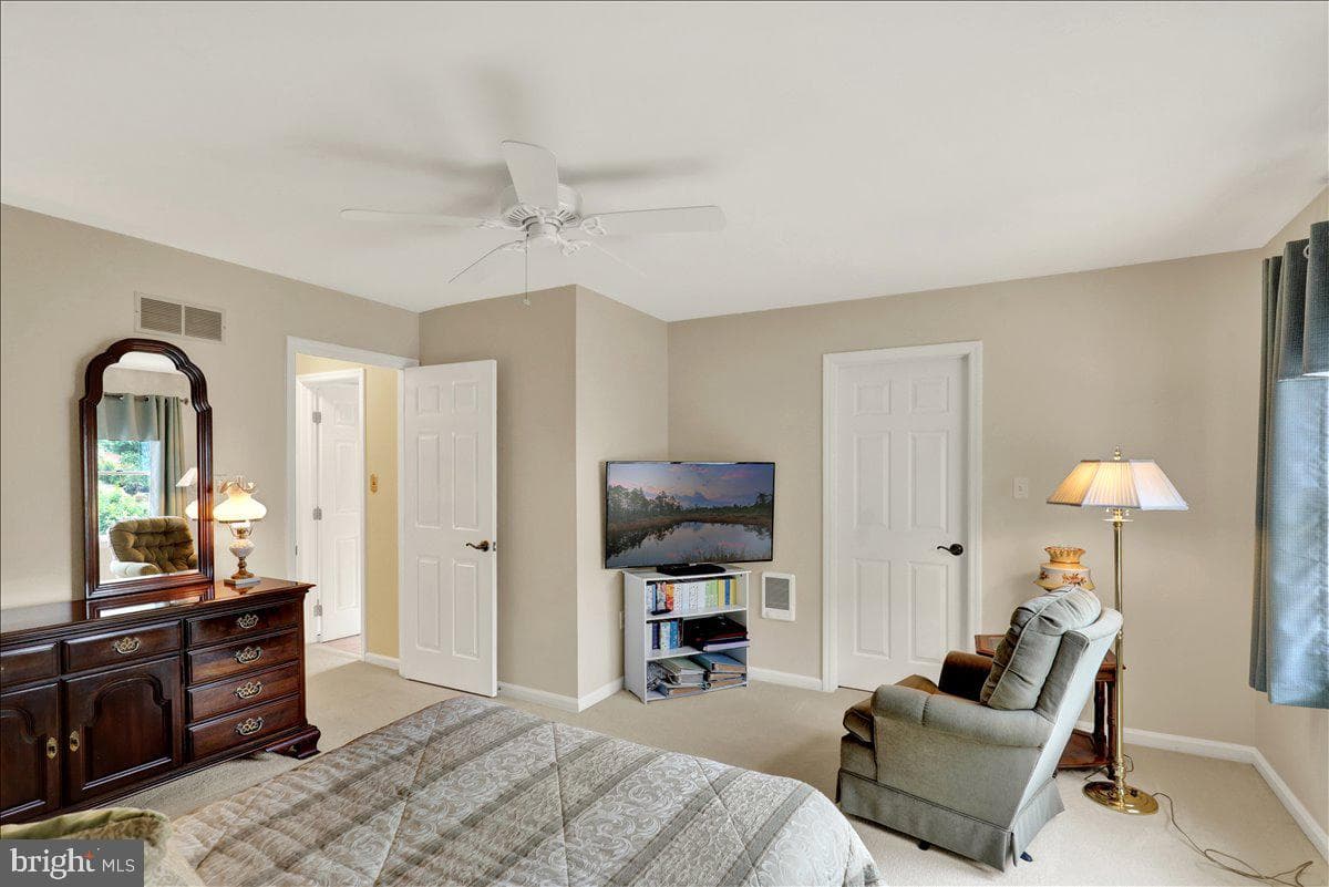 200 Sturbridge Drive photo 36