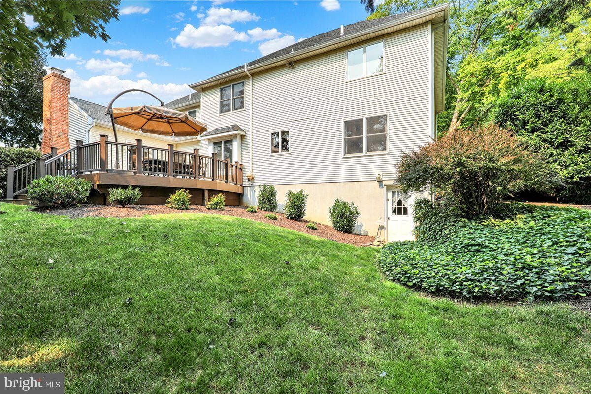 200 Sturbridge Drive photo 4