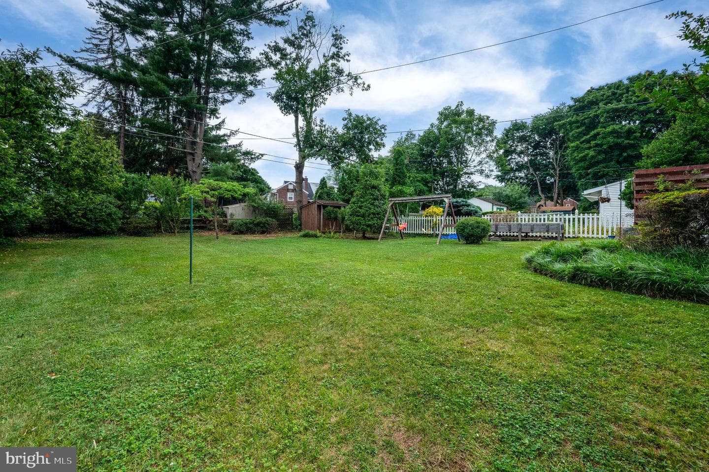 118 Emerald Avenue photo 34