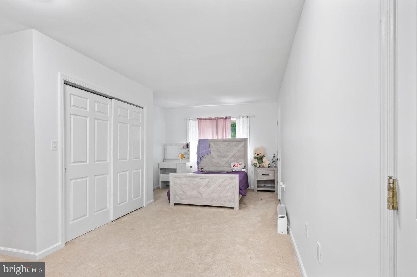 3 Hessian Boulevard photo 37