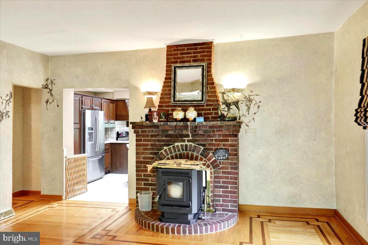 126 W Neversink Road photo 14