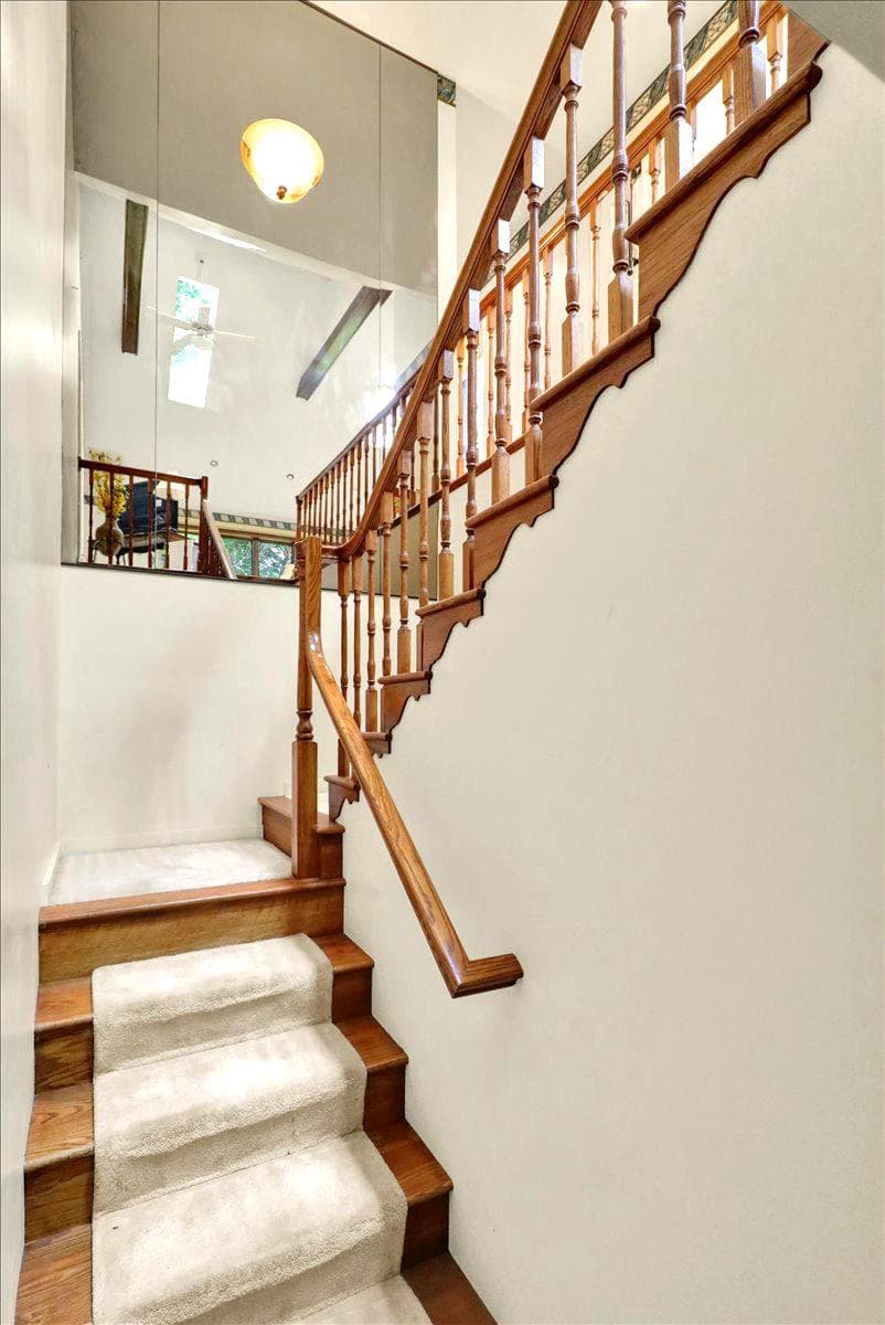 126 W Neversink Road photo 32