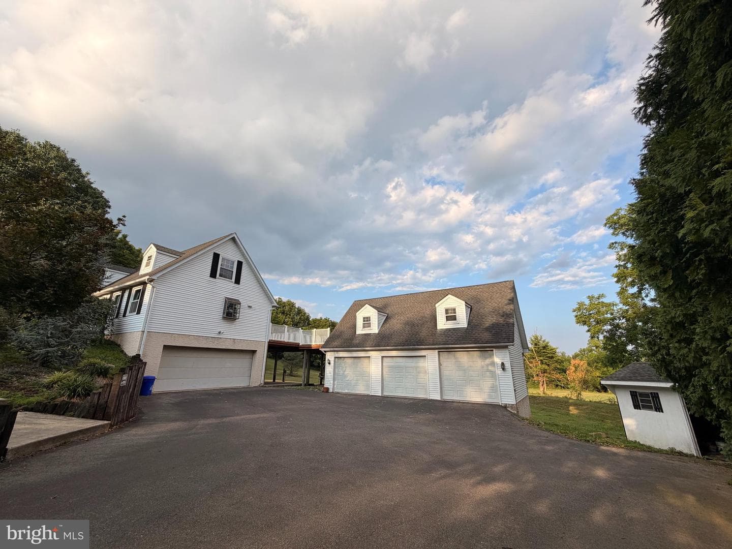 575 Mull Avenue photo 10