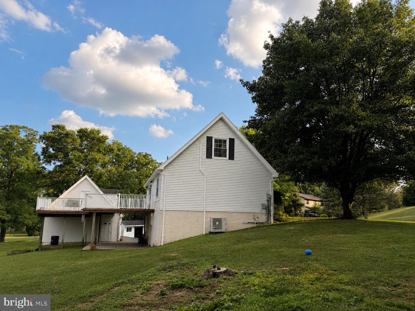575 Mull Avenue photo 13