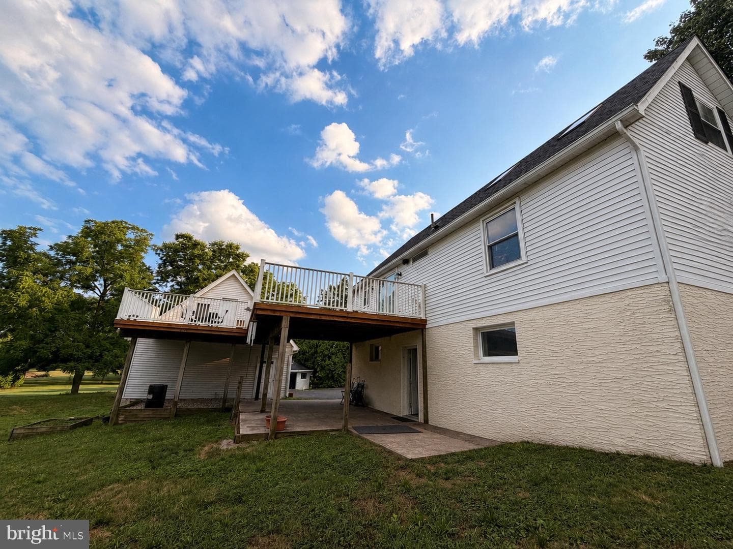 575 Mull Avenue photo 14