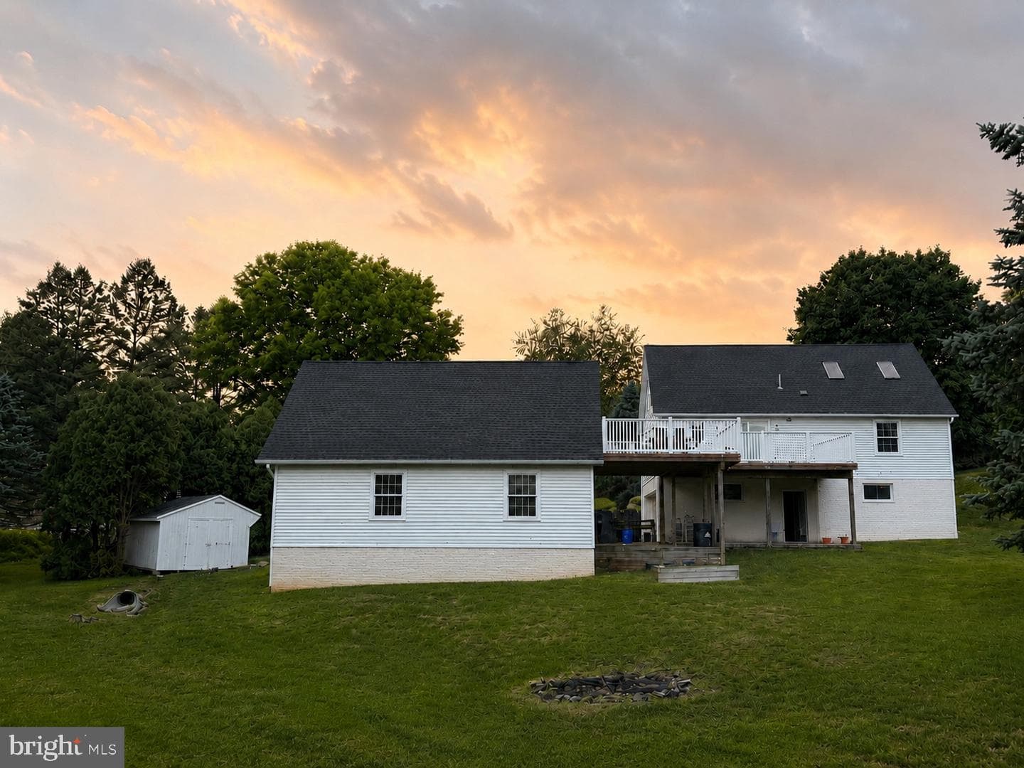 575 Mull Avenue photo 15