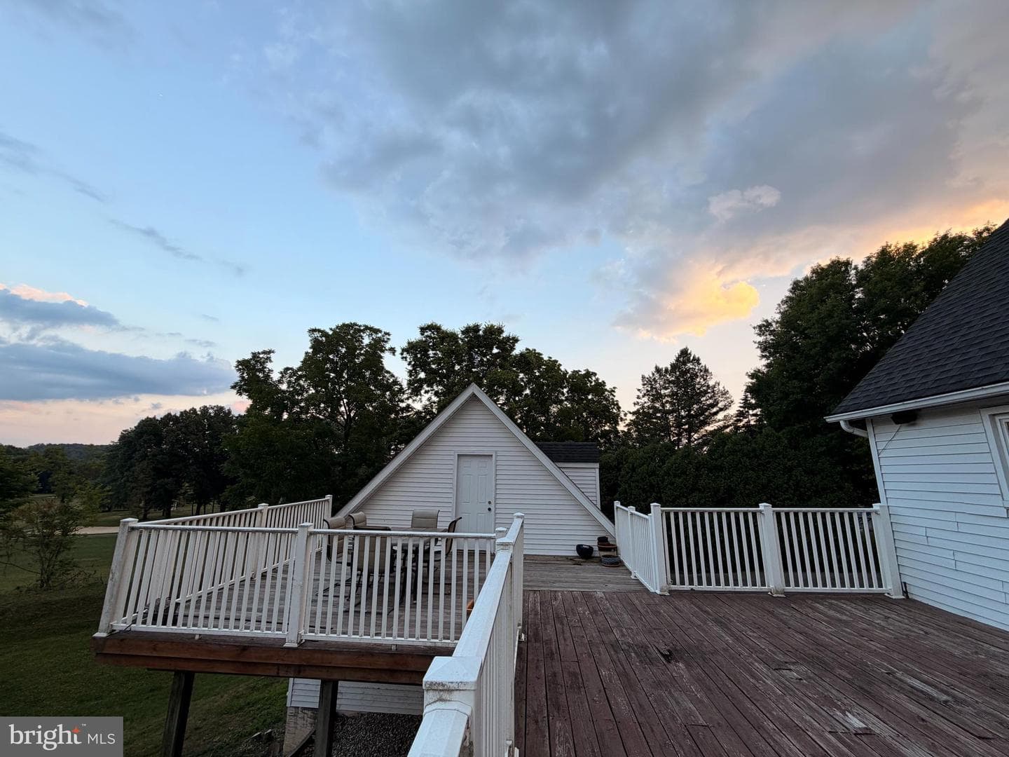 575 Mull Avenue photo 16