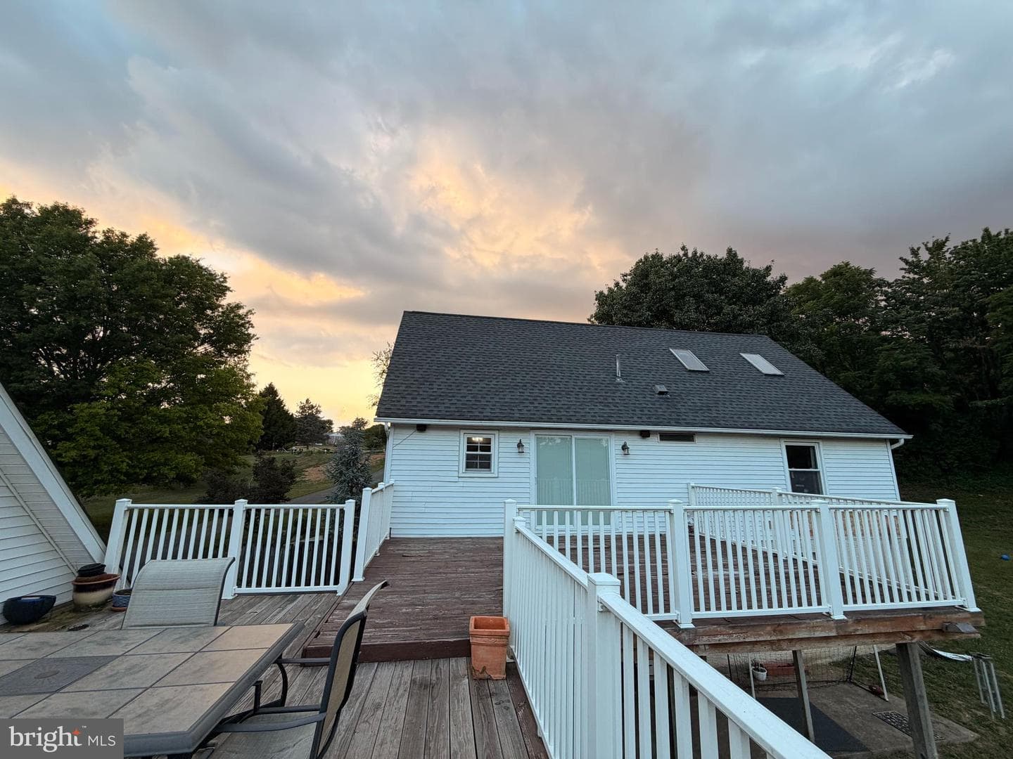 575 Mull Avenue photo 17