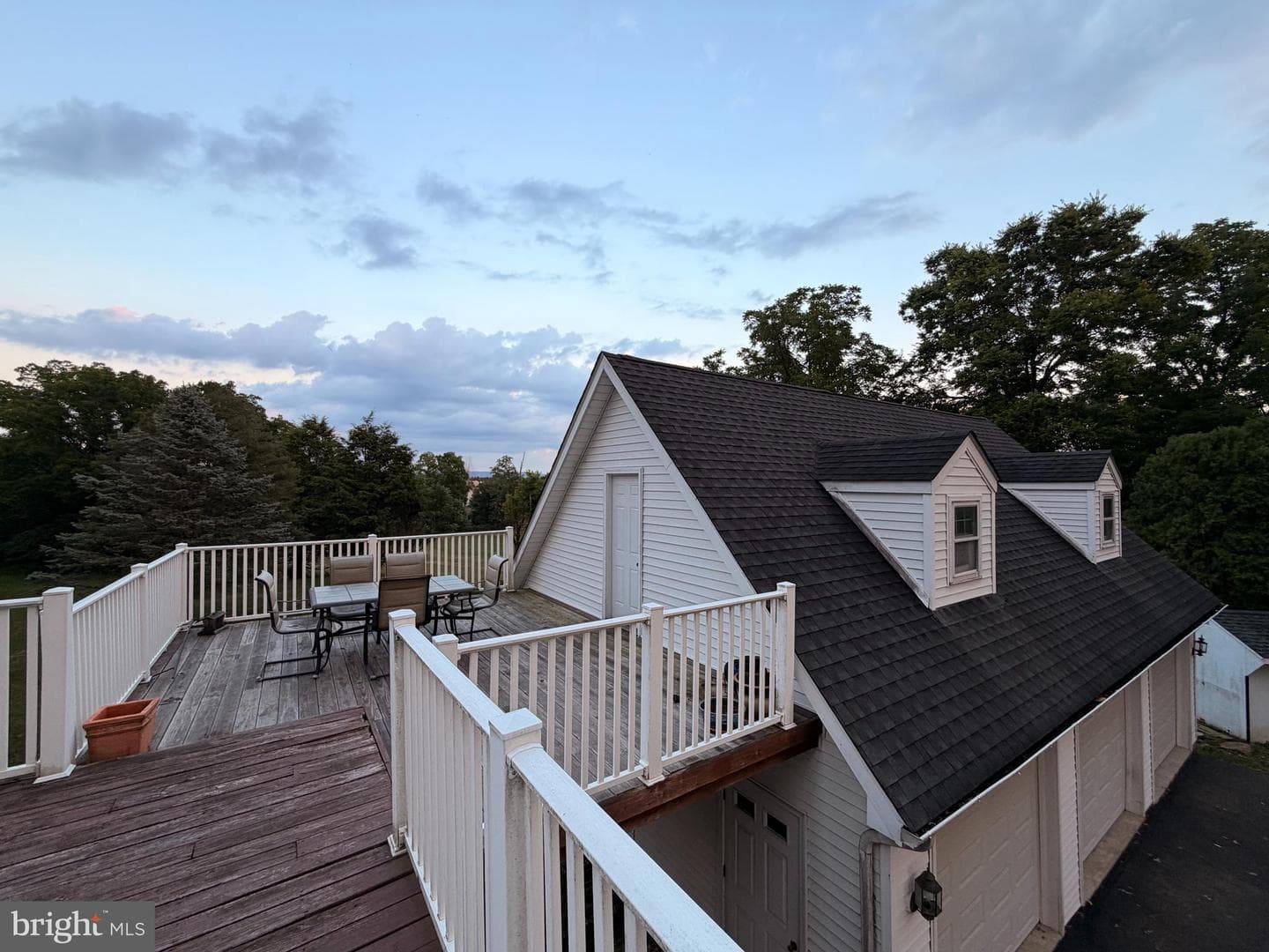575 Mull Avenue photo 18