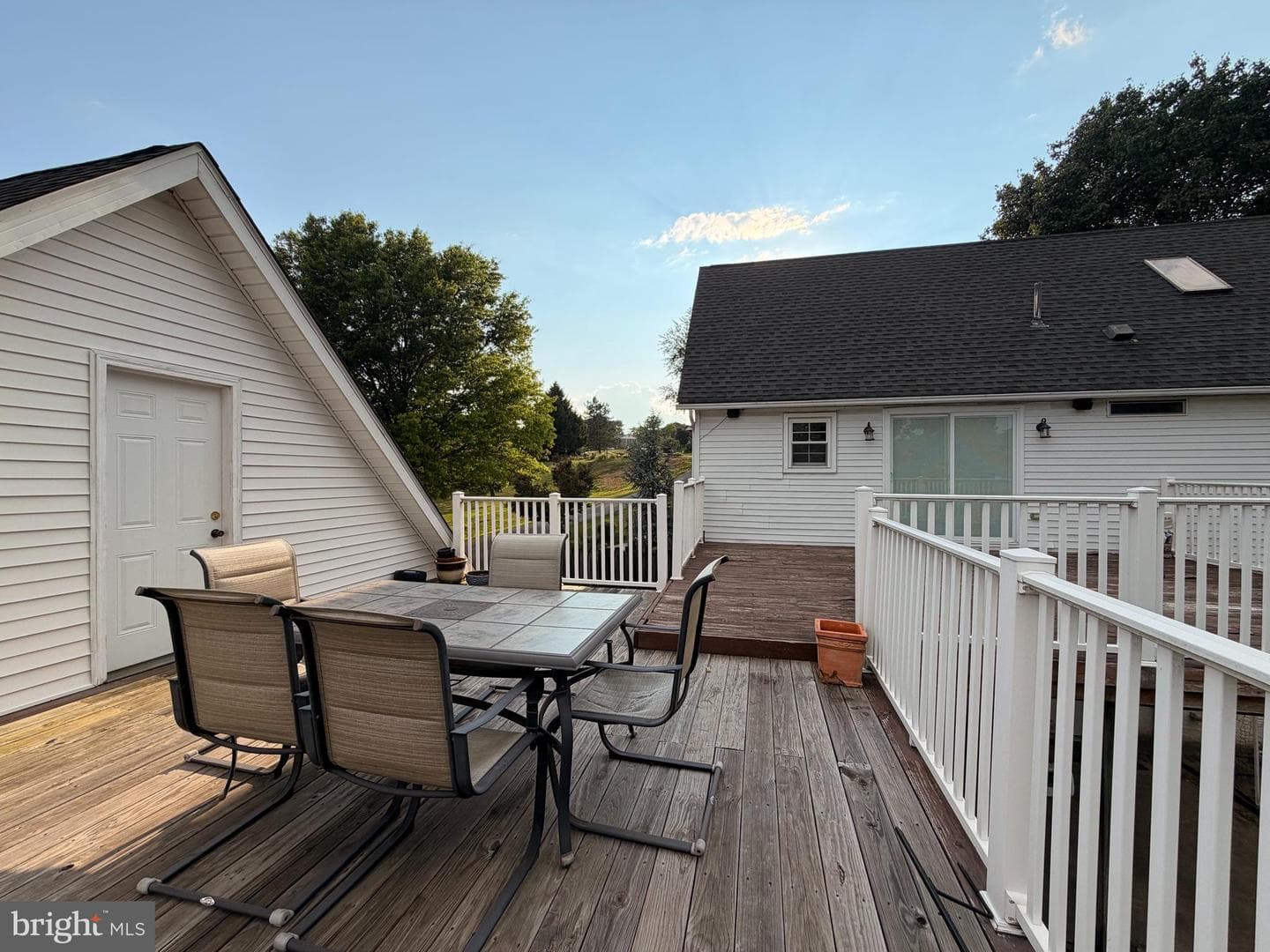 575 Mull Avenue photo 19