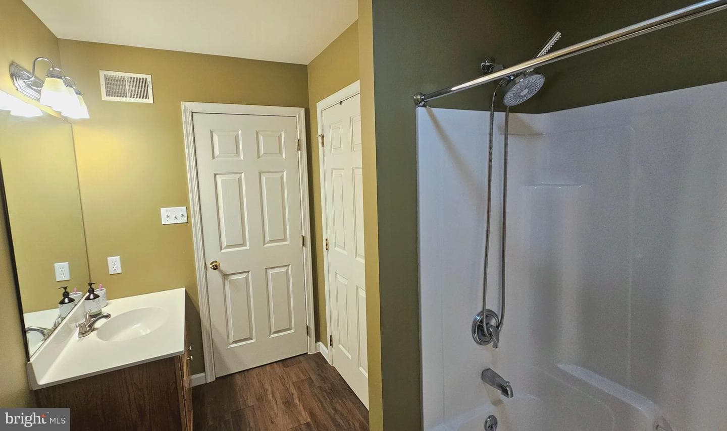 302 Chris Drive photo 35