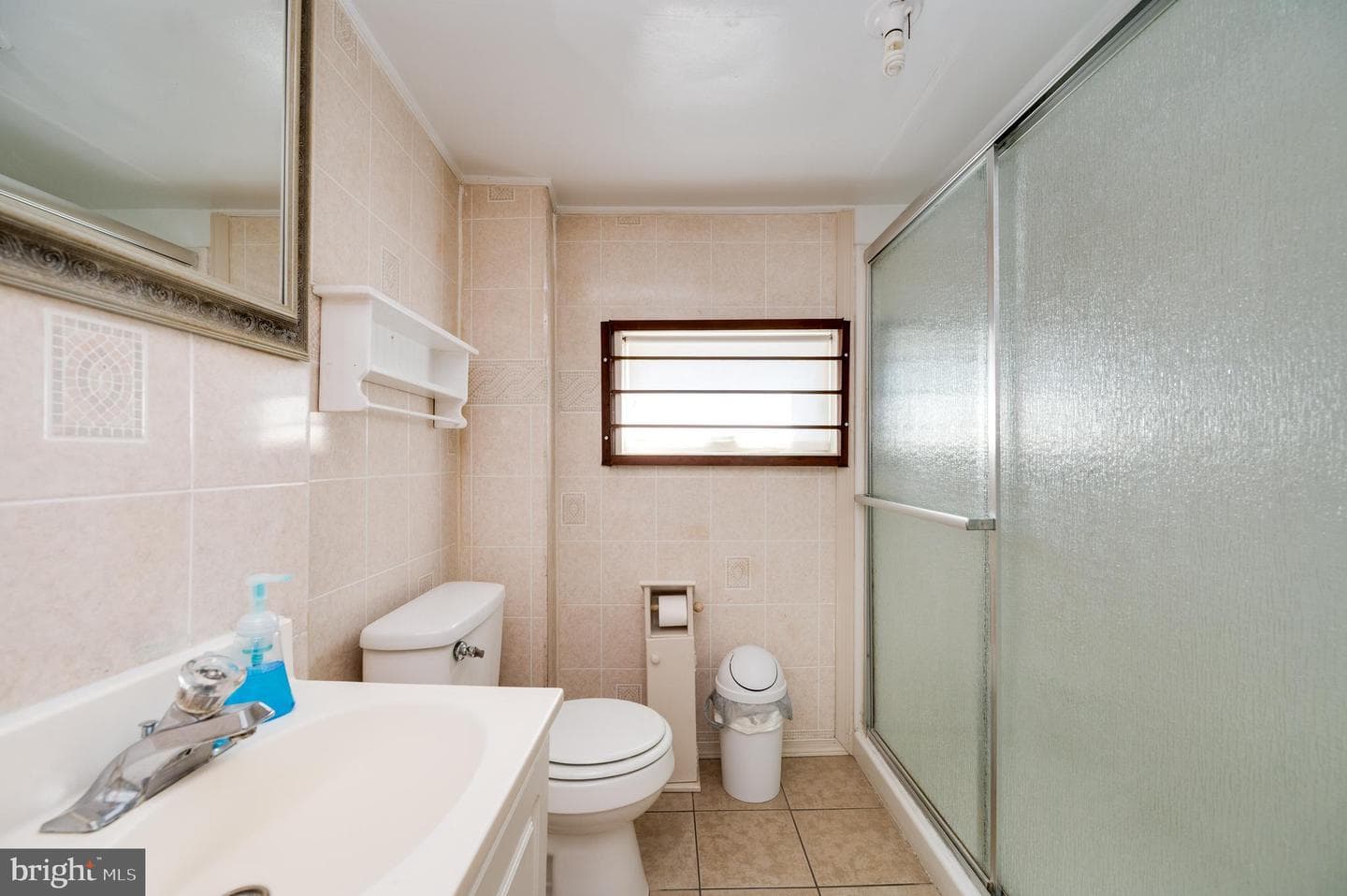 641 Clinton Street photo 19