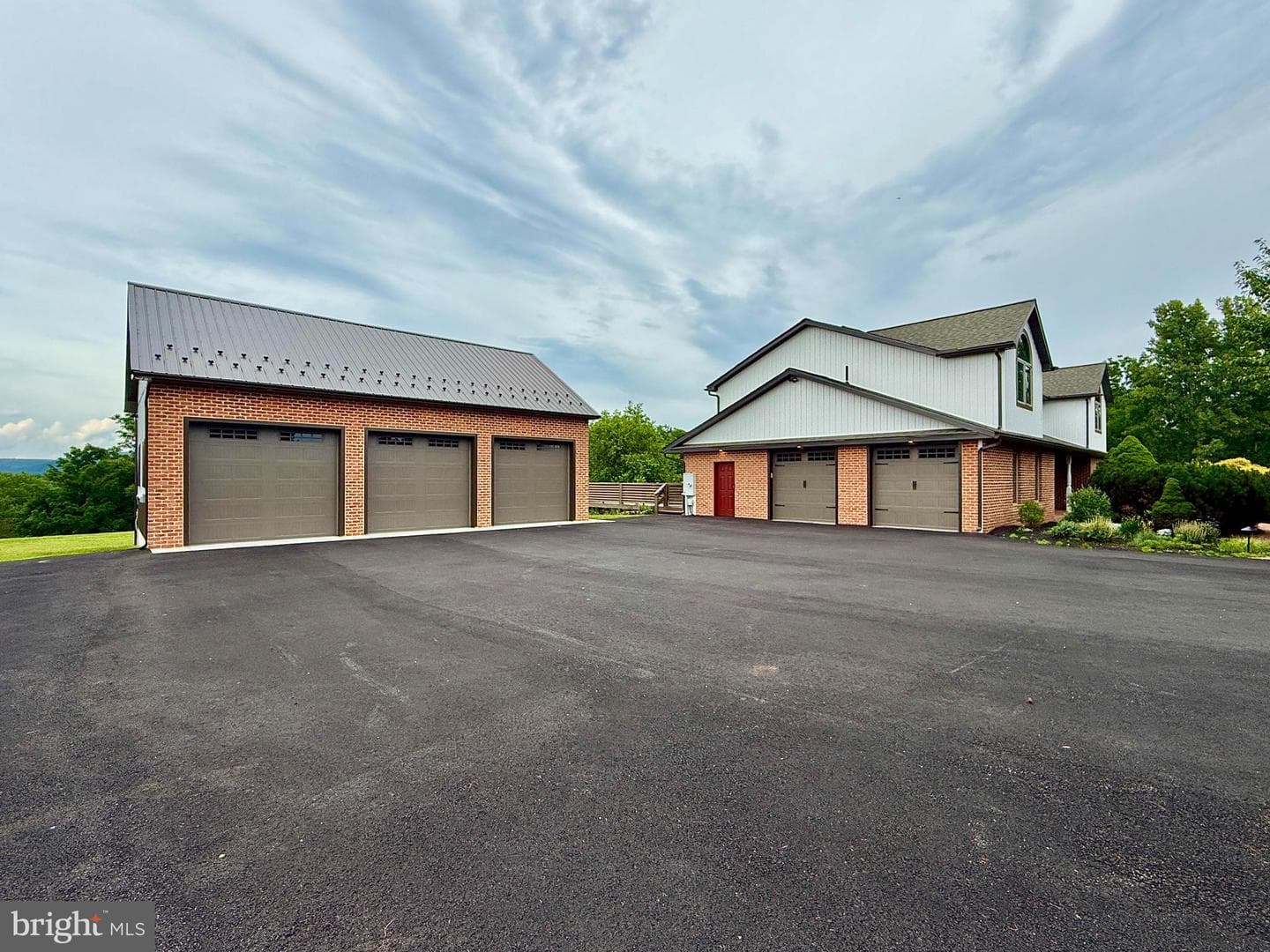 24 Lehmann Drive photo 2