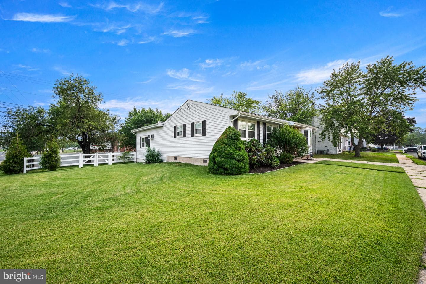 1 Maplewood Court photo 25