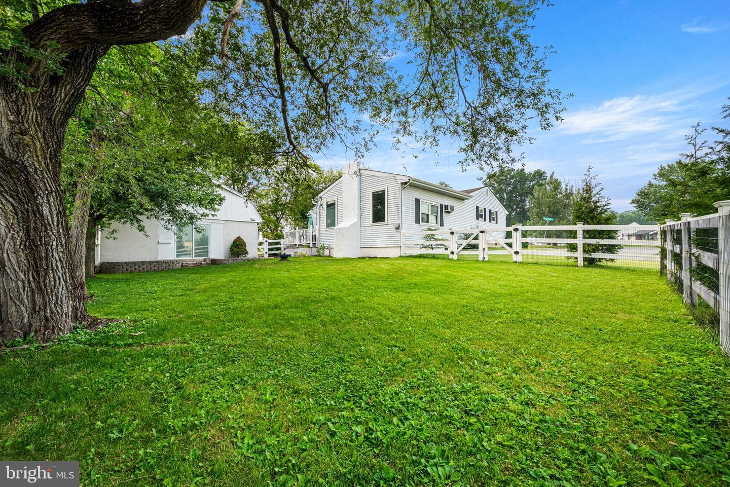 1 Maplewood Court photo 26