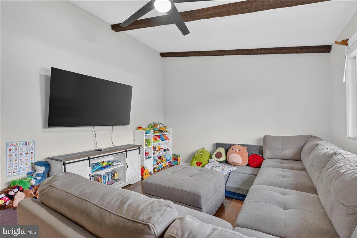 119 Russell Avenue photo 4