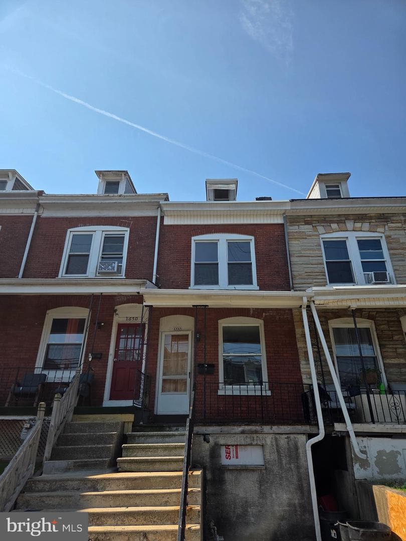 1648 Cotton Street photo 2