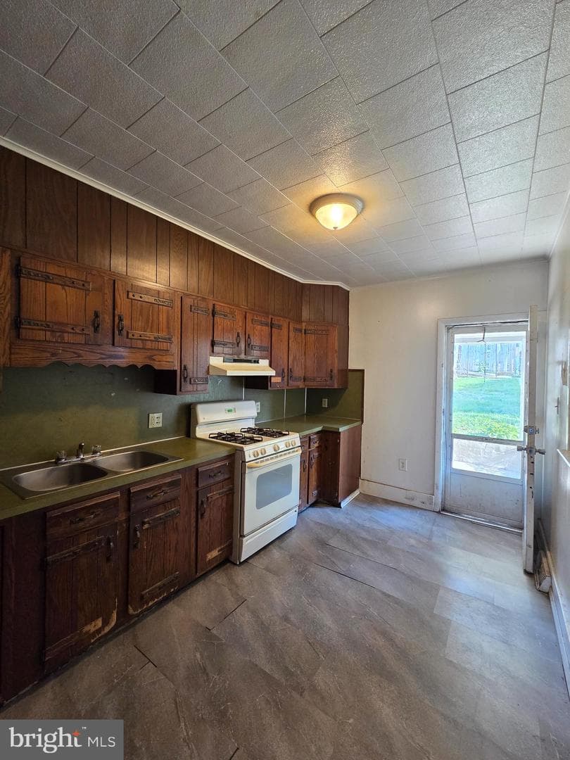 1648 Cotton Street photo 4