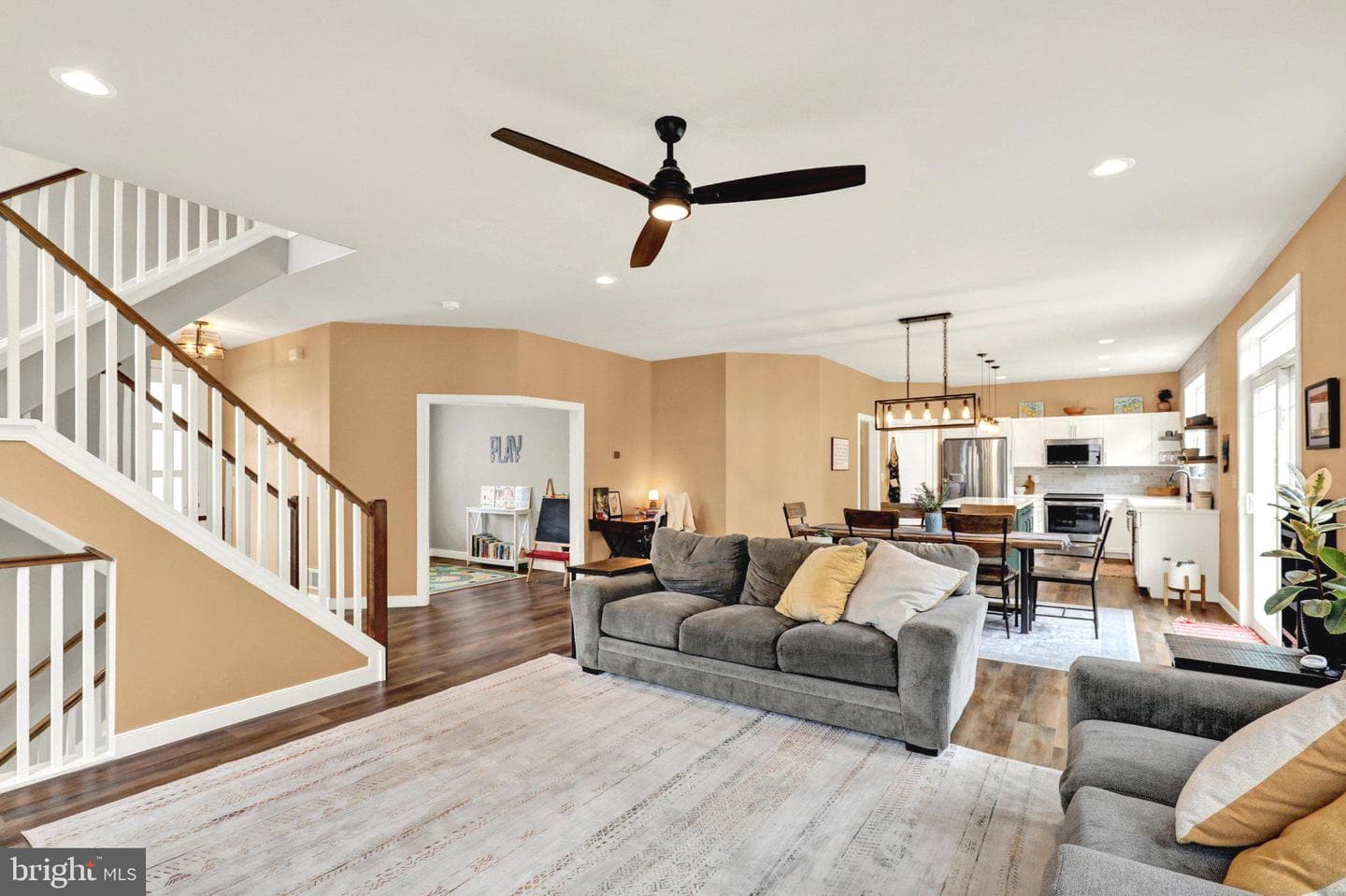 12 Thistle Court photo 12