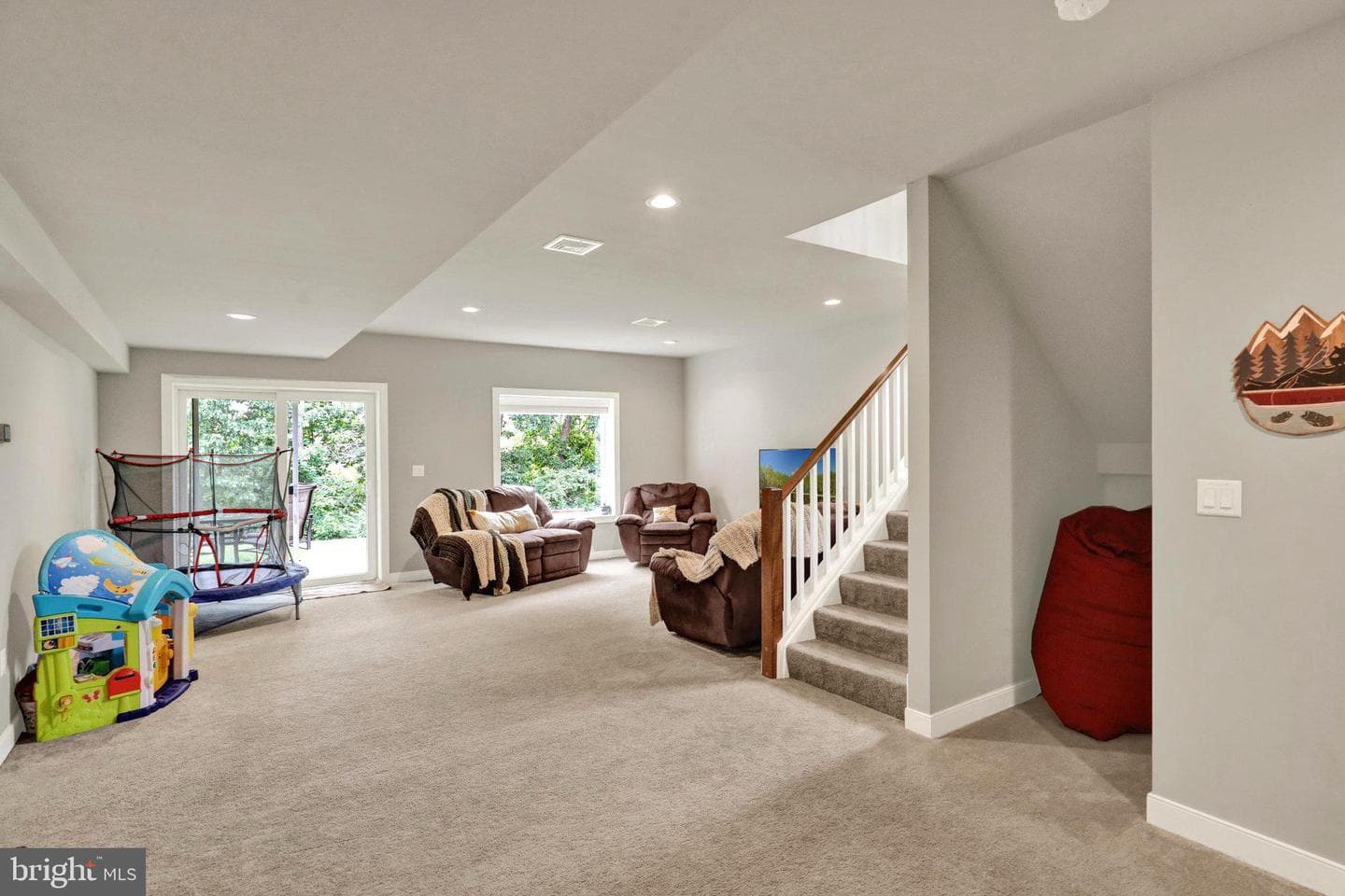 12 Thistle Court photo 37