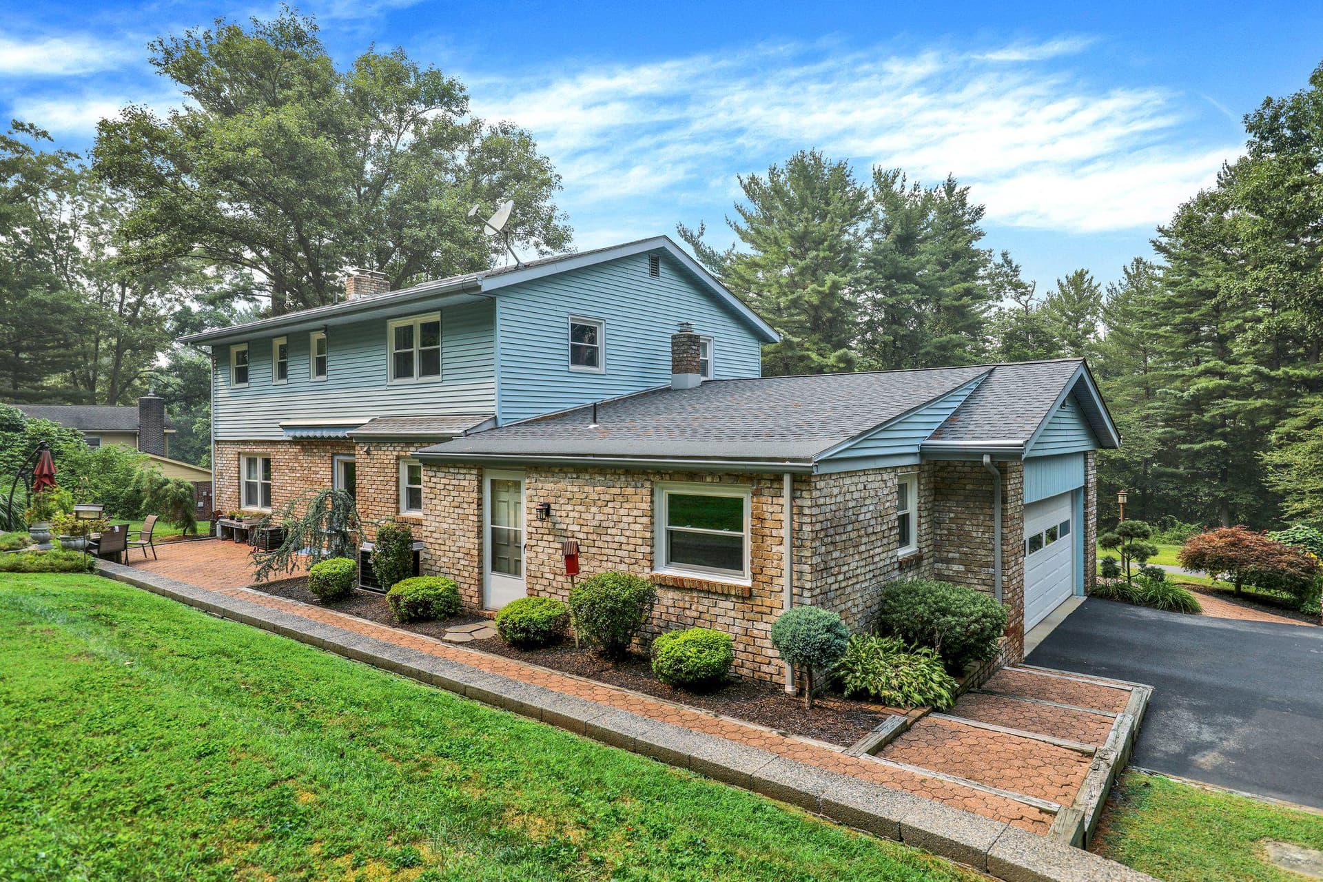 18 Hillside Road photo 4