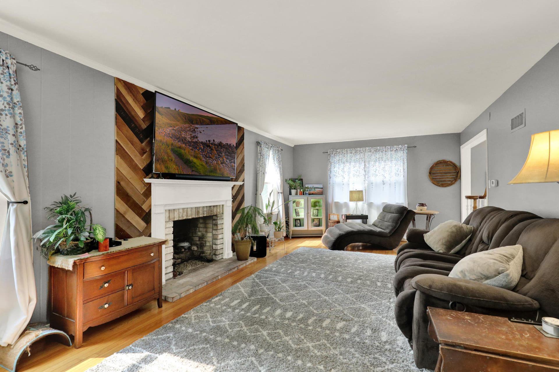 18 Hillside Road photo 9