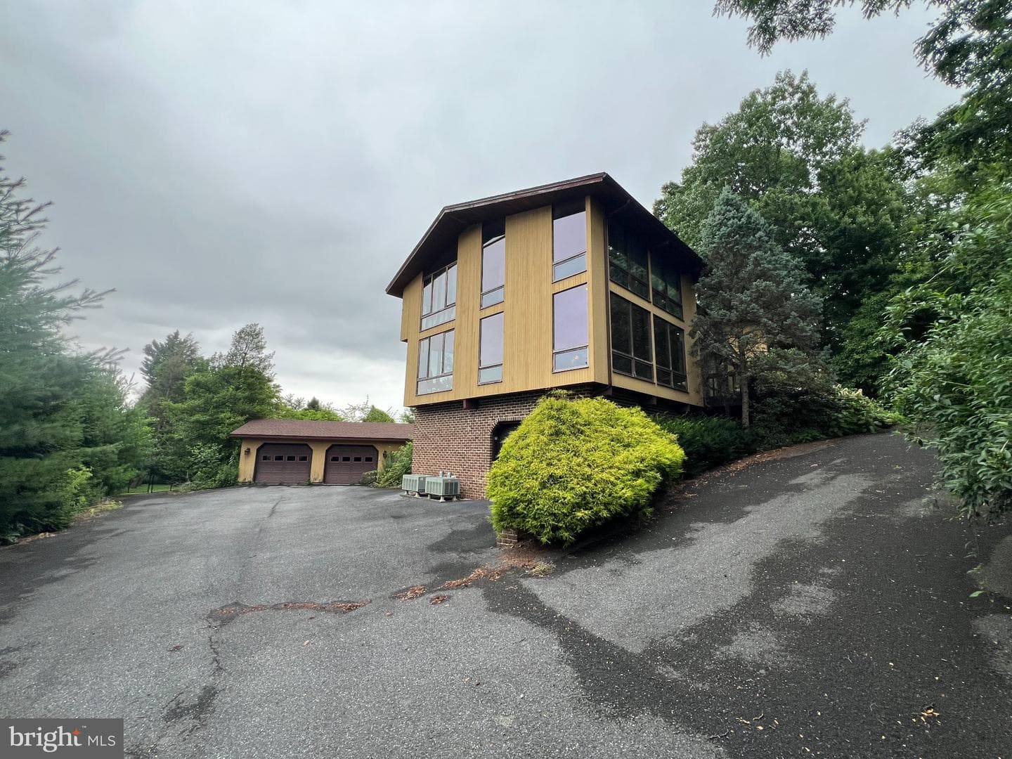 125 Grandview Boulevard, Reading