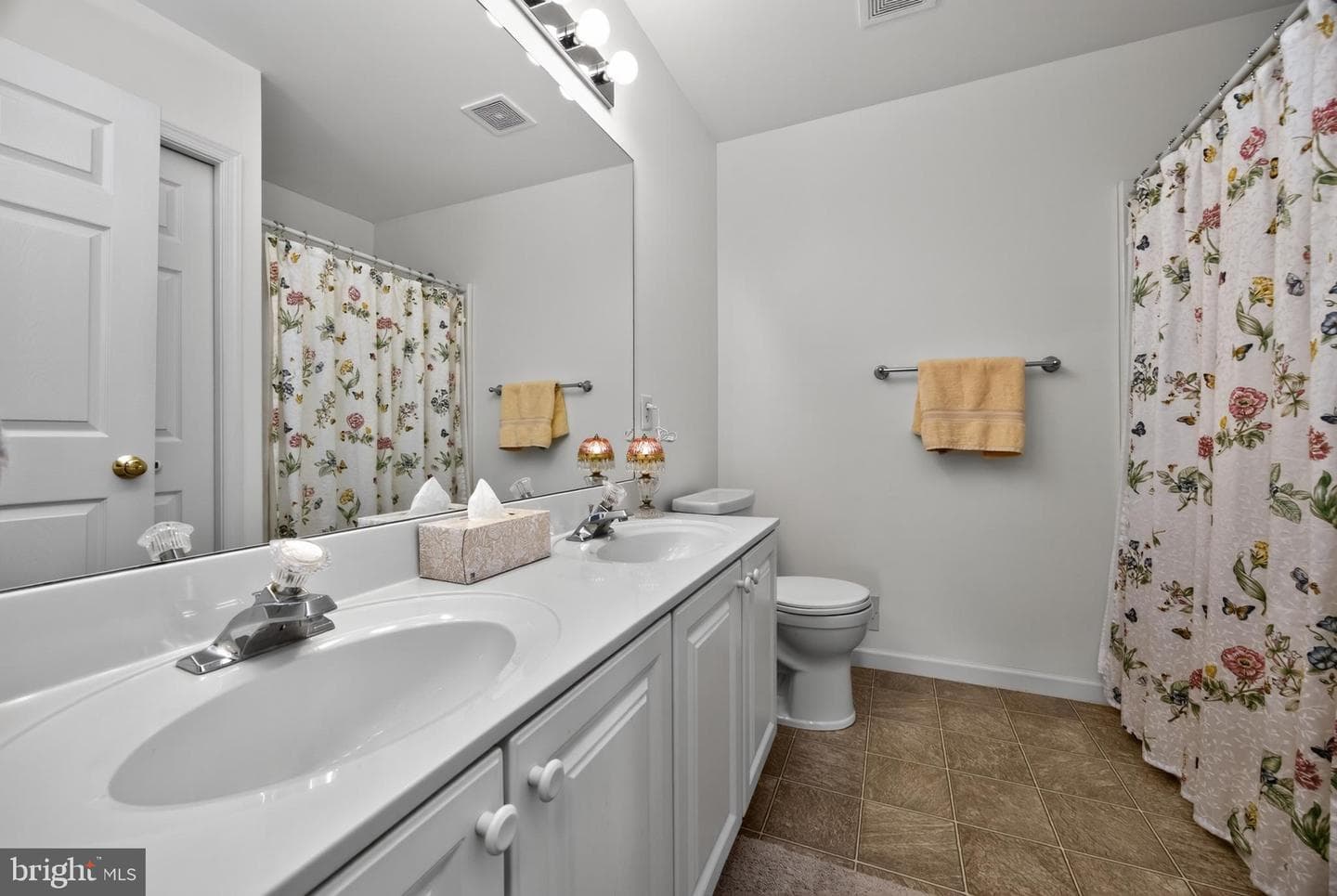 601 Country Lane photo 30