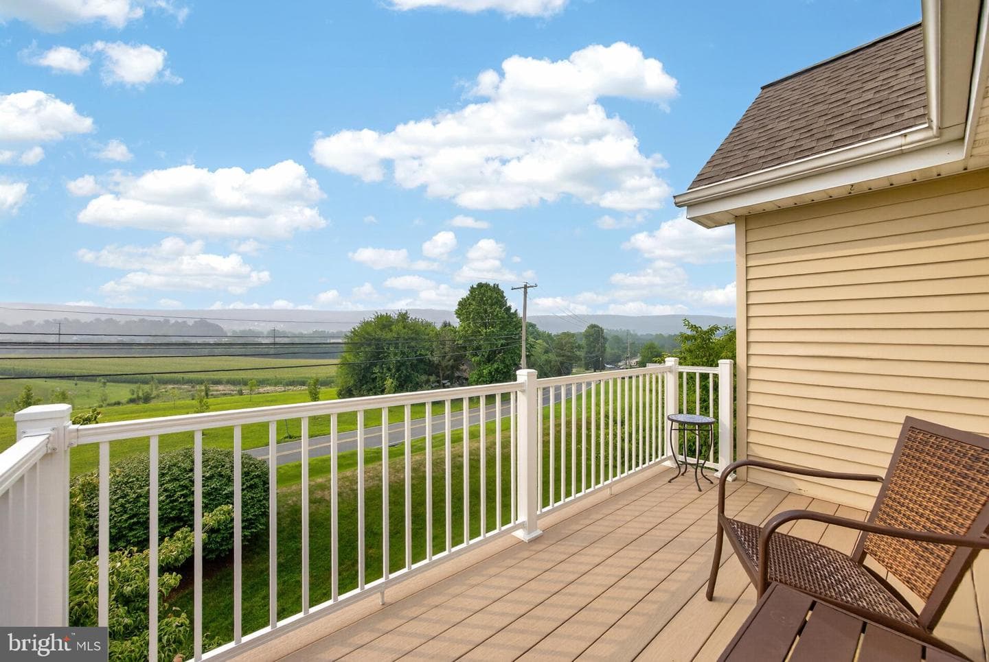 601 Country Lane photo 32